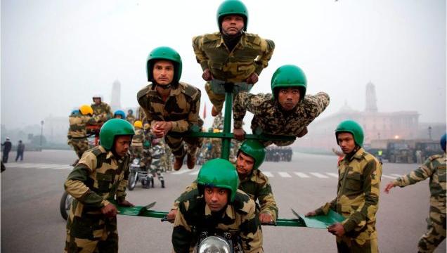 India’s Border Patrol Performs Incredible Feats On Motorbikes