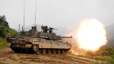 Monster Machines: South Korea’s Black Panther Battle Tank Shoots Parachute Bombs