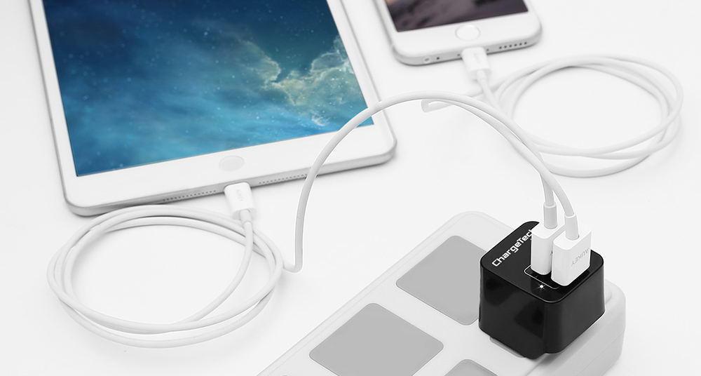 This Compact Charger Is No Bigger Than Apple’s But Powers Two Devices