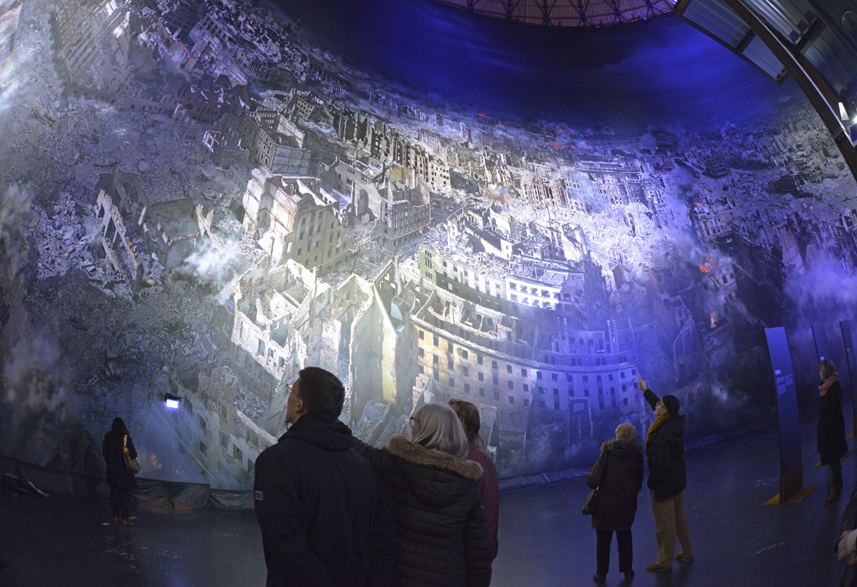 Giant Circular Panorama Recreates The Hell Of Fire-Bombed Dresden