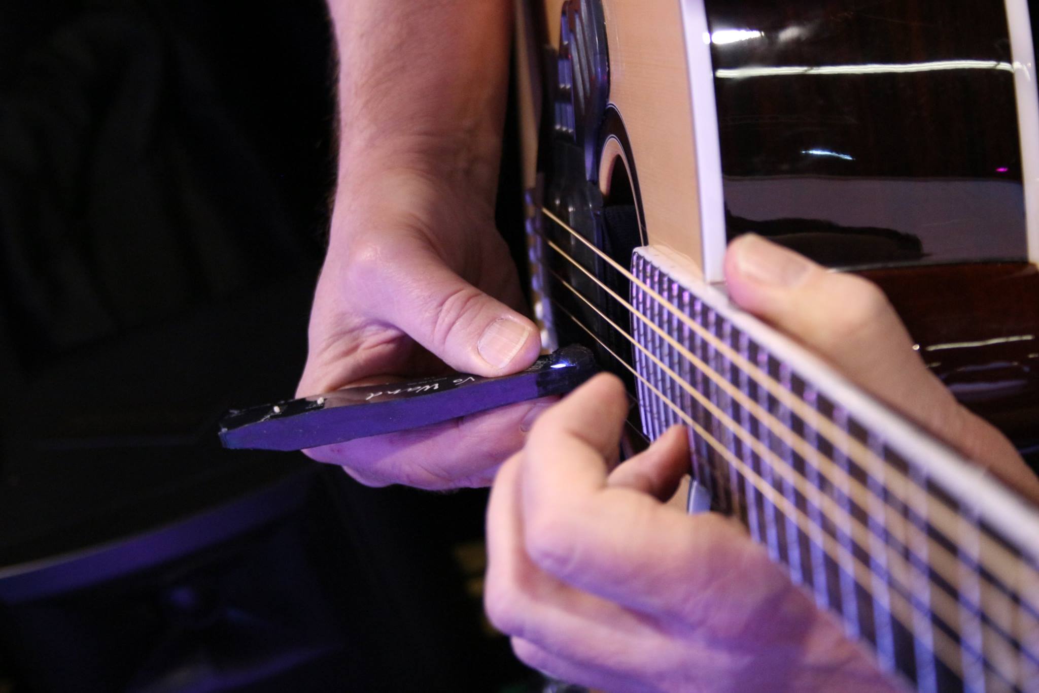 Paul Vo’s Physics Defying Wand Makes Guitars Sound Entirely Different