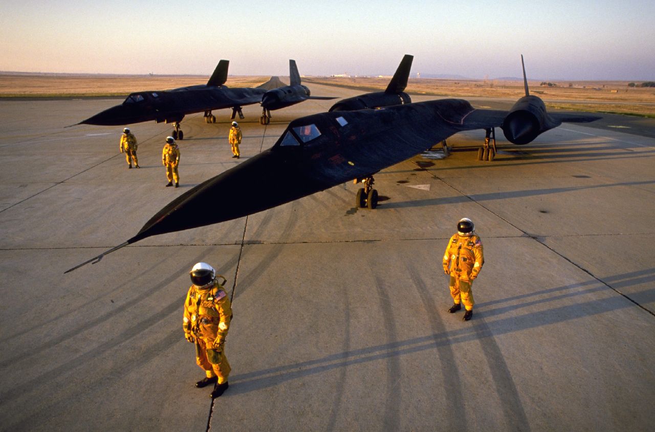Fascinating Photos Reveal How They Built The SR-71 Blackbird