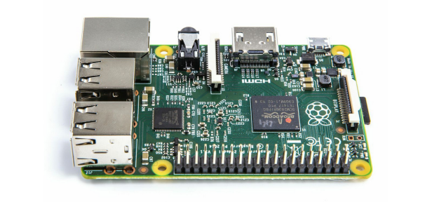 Raspberry Pi 2 Loses It When You Blast It With A Camera Flash