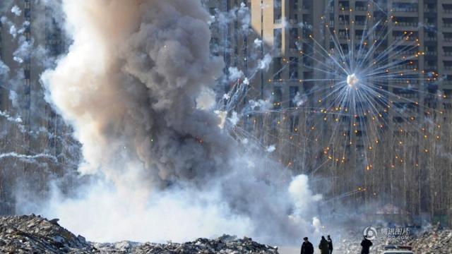 Chinese Police Destroy 3083 Sets Of Fireworks, Creates Huge Explosion