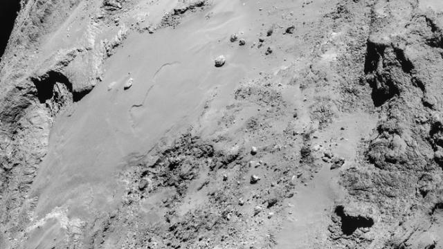 Stunning Close-Up Comet Photos From Rosetta’s High-Speed Flyby