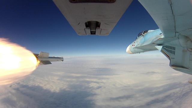 Formidable Photo Of A Missile Launch From A Russian Jet Fighter’s Wing