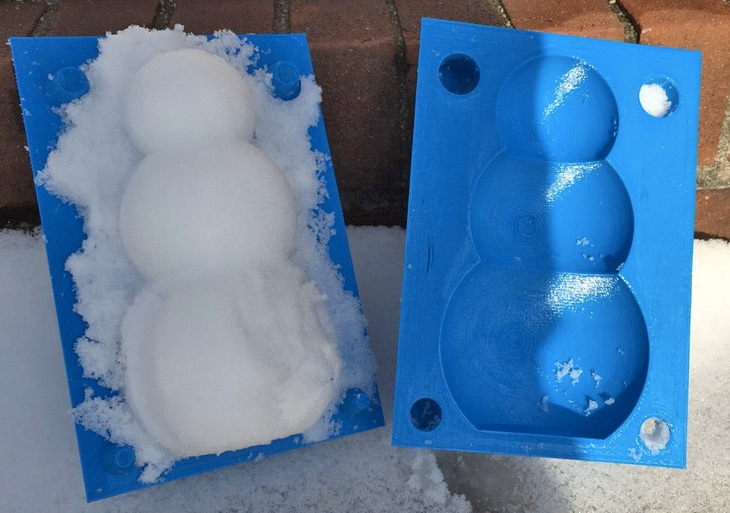 Recreate Your Favourite Calvin And Hobbes Comics With Tiny Snowman Molds