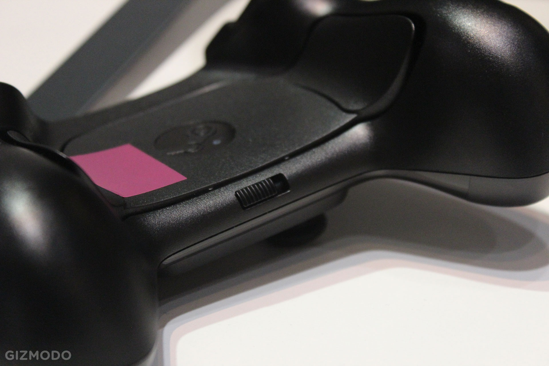 Here’s What Valve’s Virtual Reality Controllers Look Like