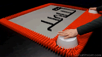 A Stop-Motion Etch A Sketch Made Of Dominoes Is Even Harder To Draw With