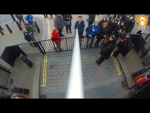 Watch This Guy Troll London With A Super Long Selfie Stick