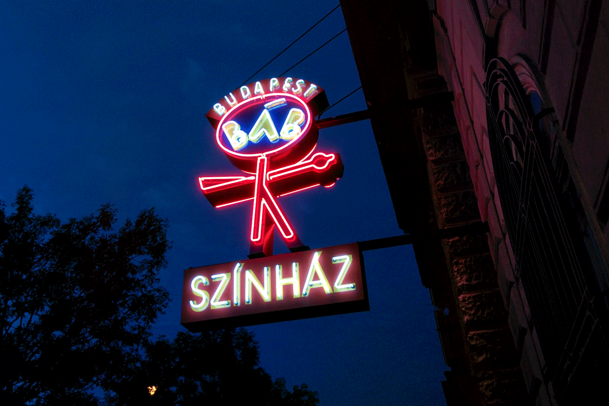 A Fond Farewell To The Neon Sign