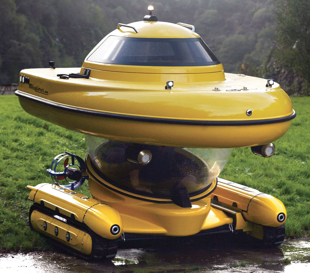 This Amphibious Tank Sub ATV Boat Looks Like A 6-Year-Old’s Drawing