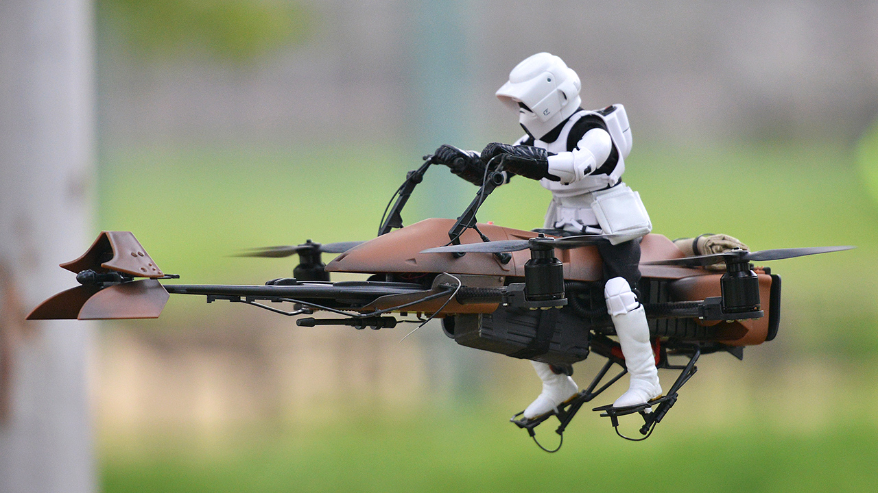 A Star Wars Speeder Bike Quadcopter Looks Perfect Racing Through Forests