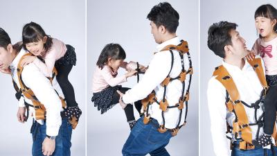 Parents Become Human Jungle Gyms While Wearing This Rope Vest