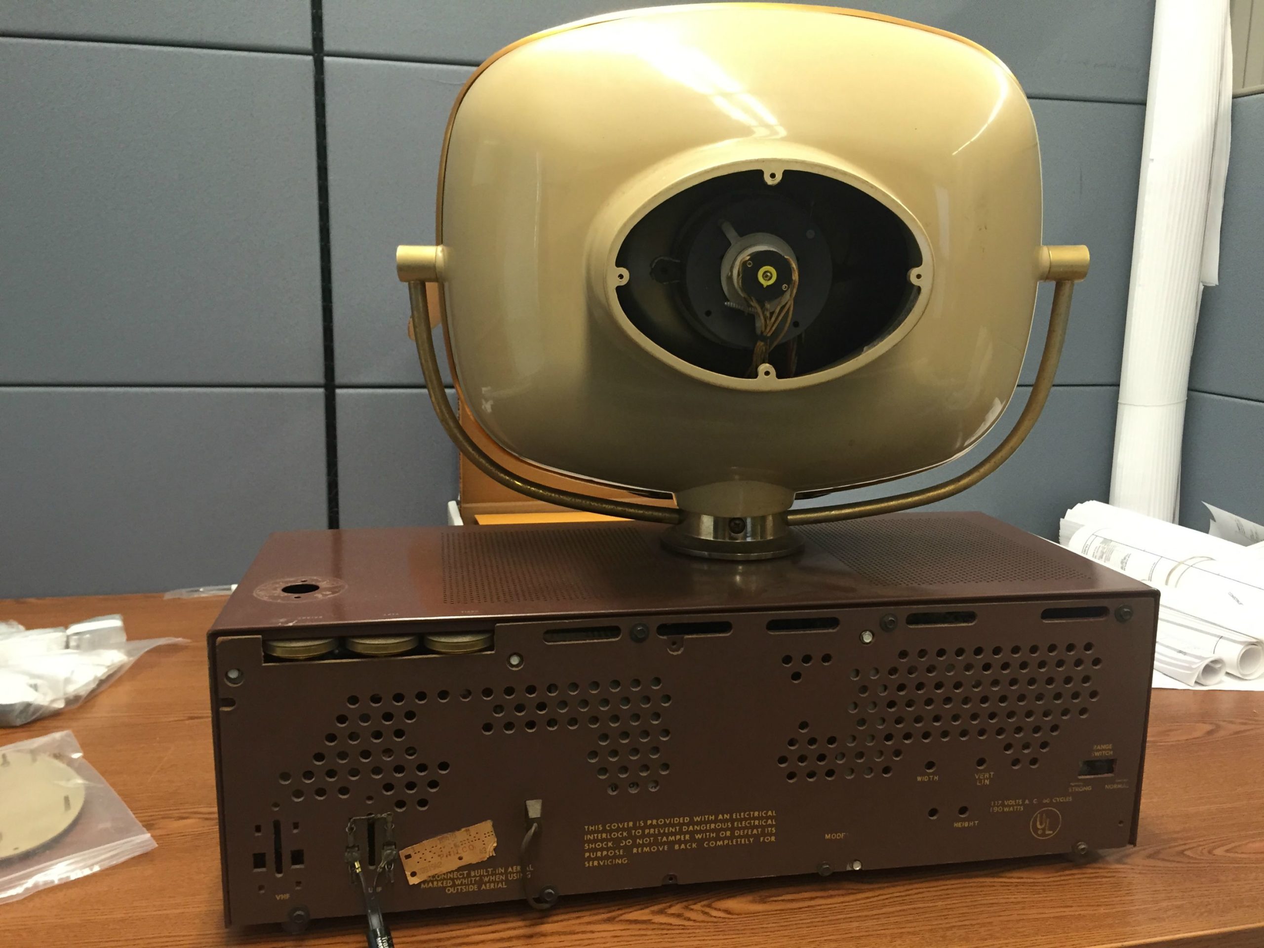There’s A Modern TV Hidden Inside This Classic 1950s Philco Predicta