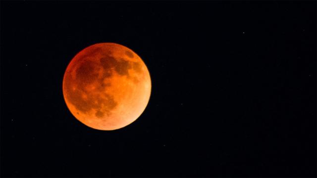 How To See The Blood Moon This Weekend [Updated]