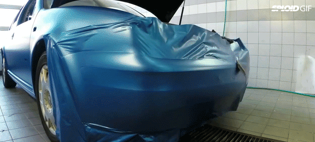 Car Magically Wraps Itself In Plastic In Cool Stop-Motion Video 
