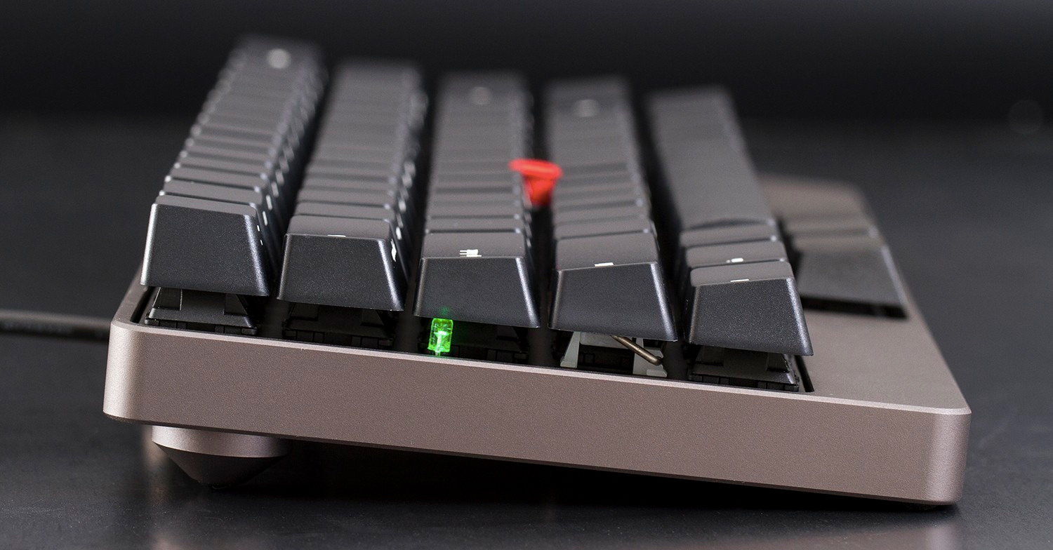 A Compact Semi-Portable Keyboard With Genuine Mechanical Keys