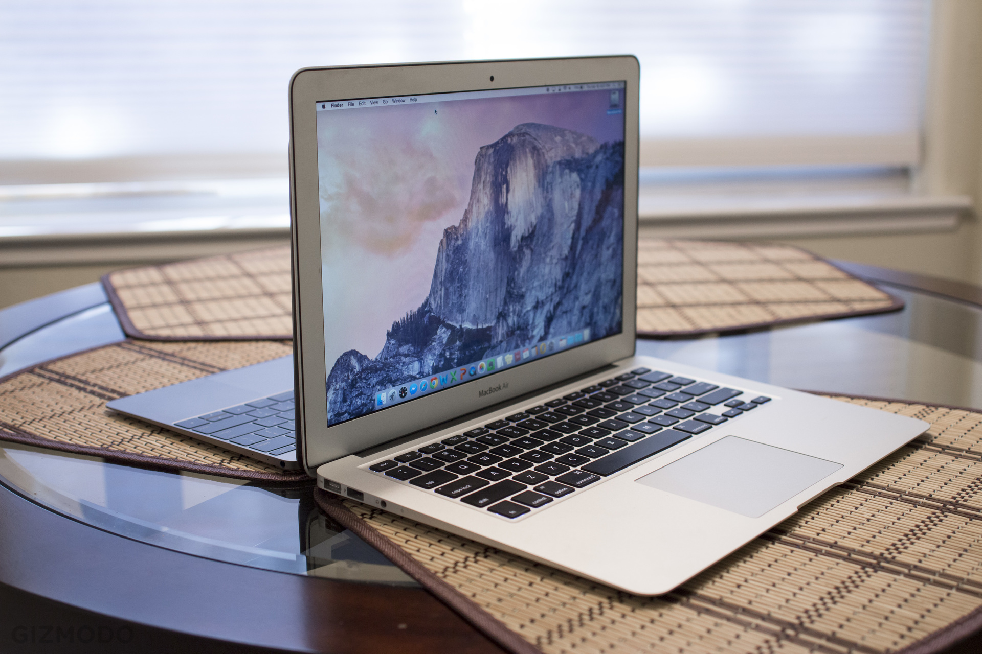 New MacBook Review: Stupidly Thin