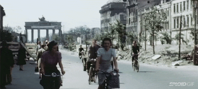 Stunningly Restored Colour Footage Of Germany In 1945 Right After WWII