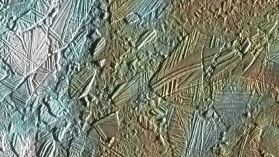 Europa’s Icy Surface Looks Like Cracked Glass