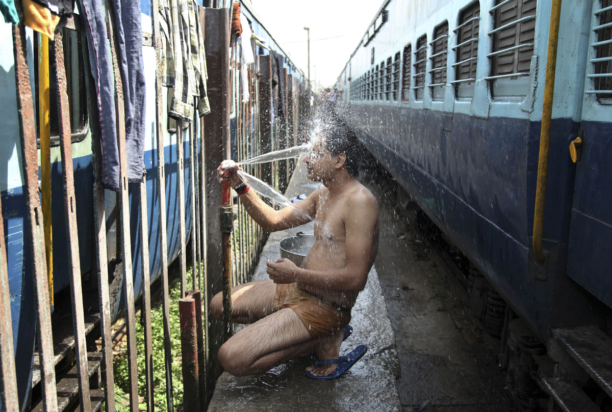 Photos Of India’s  Deadly, Street-Melting Heat Wave