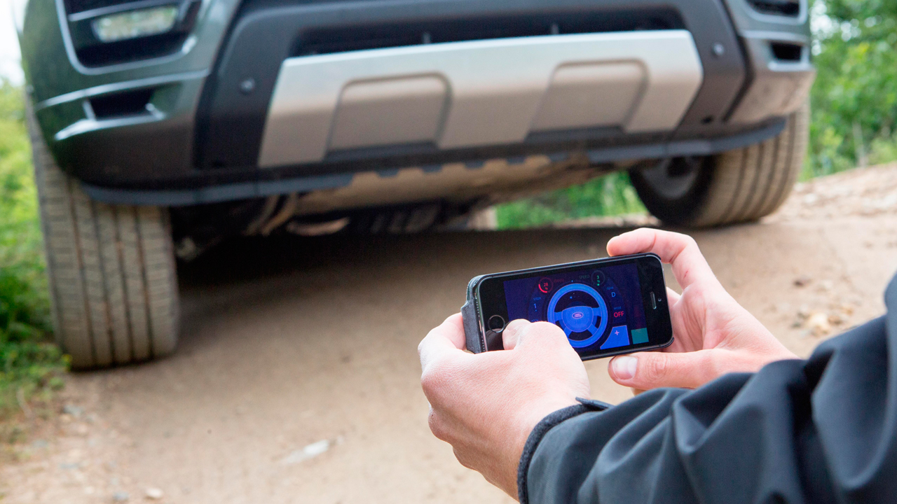 A Smartphone App Turns A Land Rover Into A Giant RC Car