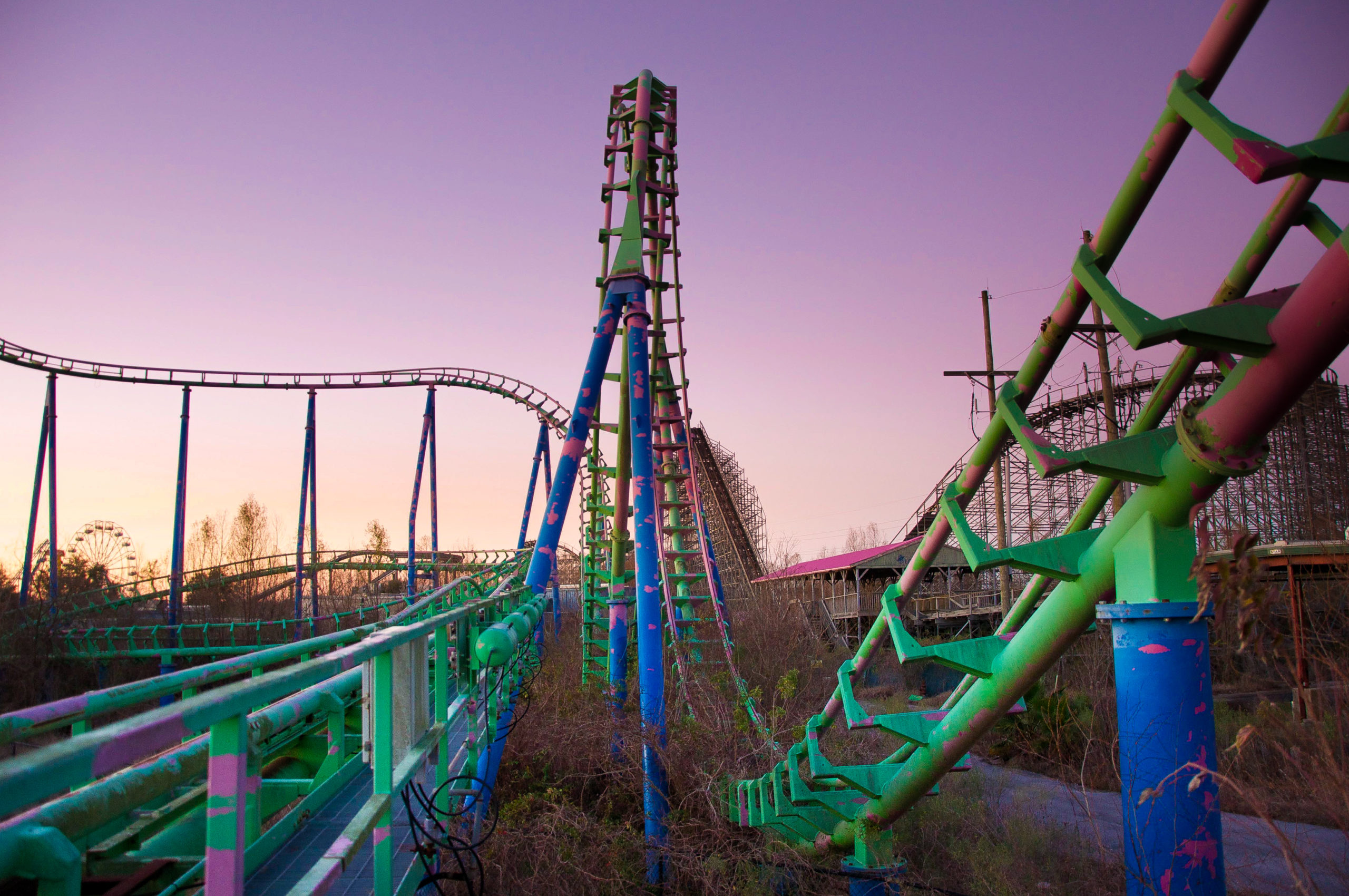 Eerie Images Of America’s Abandoned Amusement Parks Will Haunt You