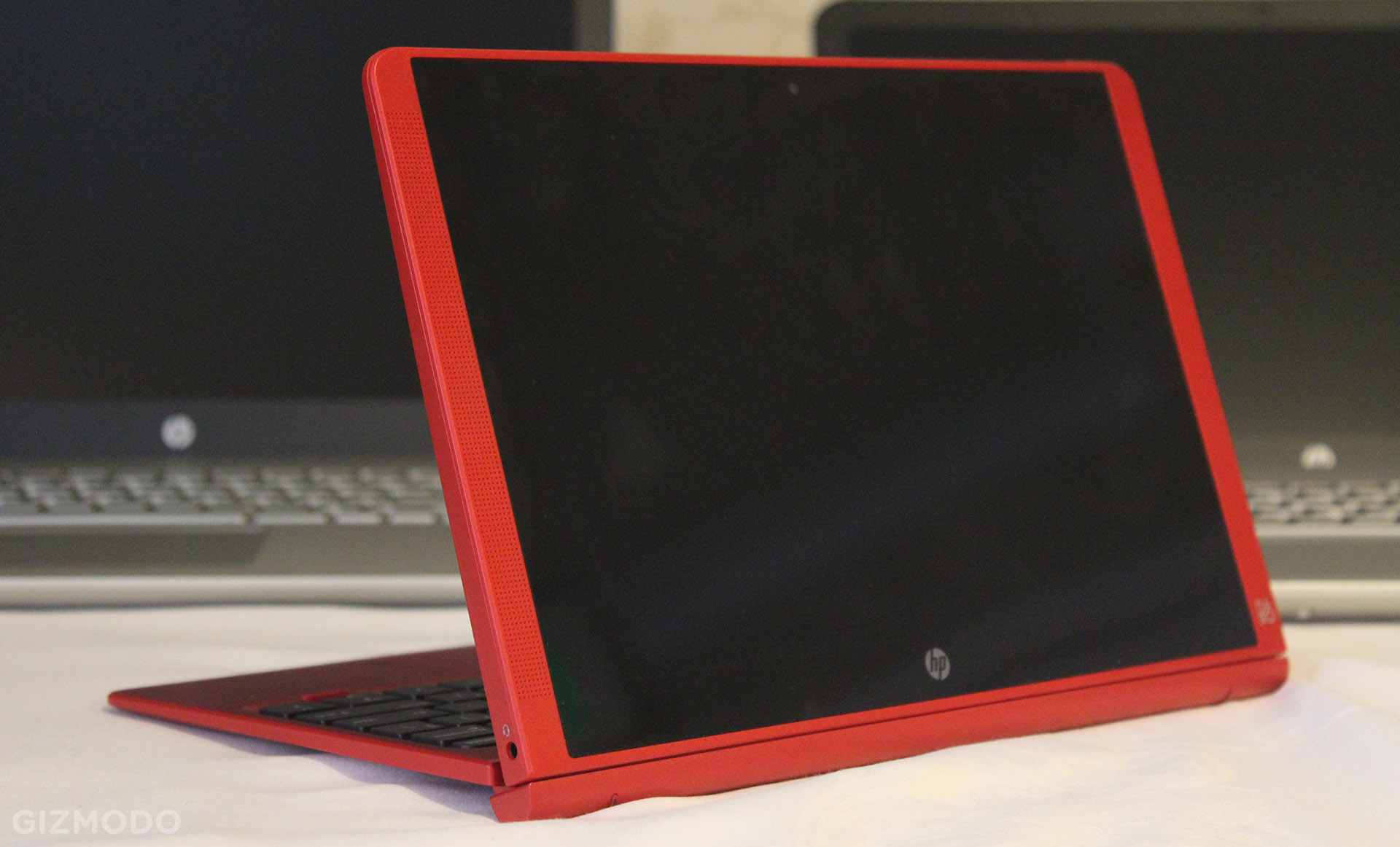 HP Fixed Everything Wrong With Its Budget-Friendly Detachable Notebook