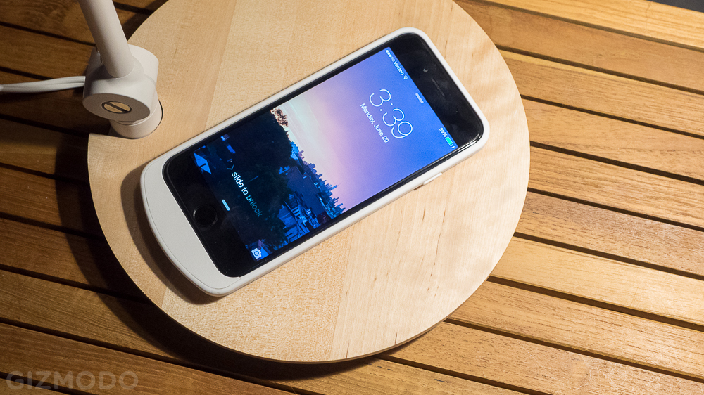 IKEA Wireless Charging Review: Almost Like Having Magic Furniture