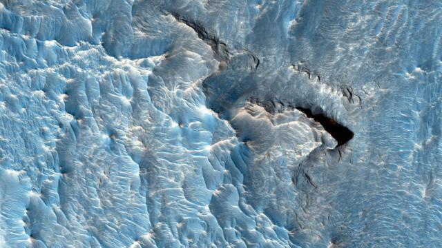NASA Proves Mars Isn’t Just One Big Desert