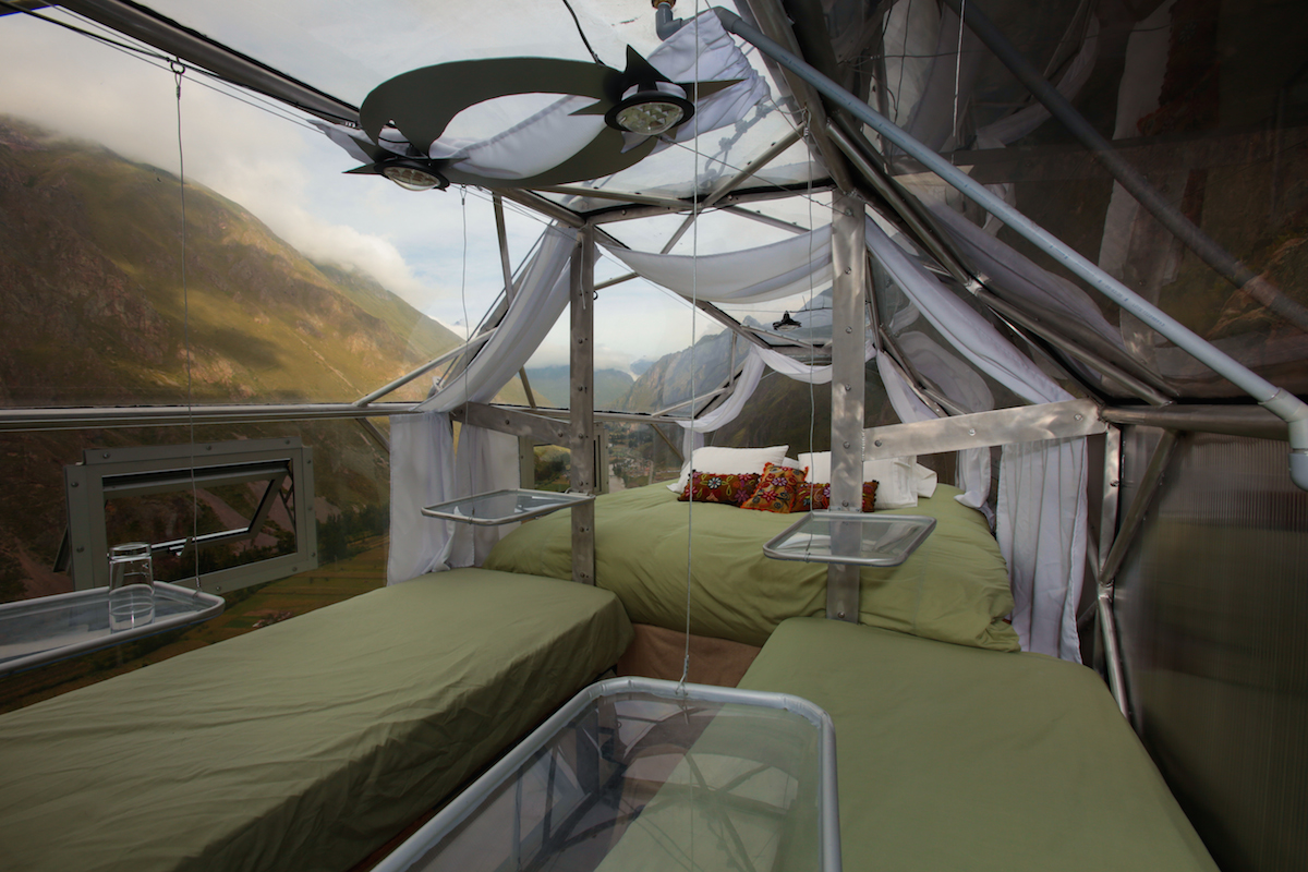 These Hanging Hotel Rooms Have Good Food, Great Views, So Much Screaming