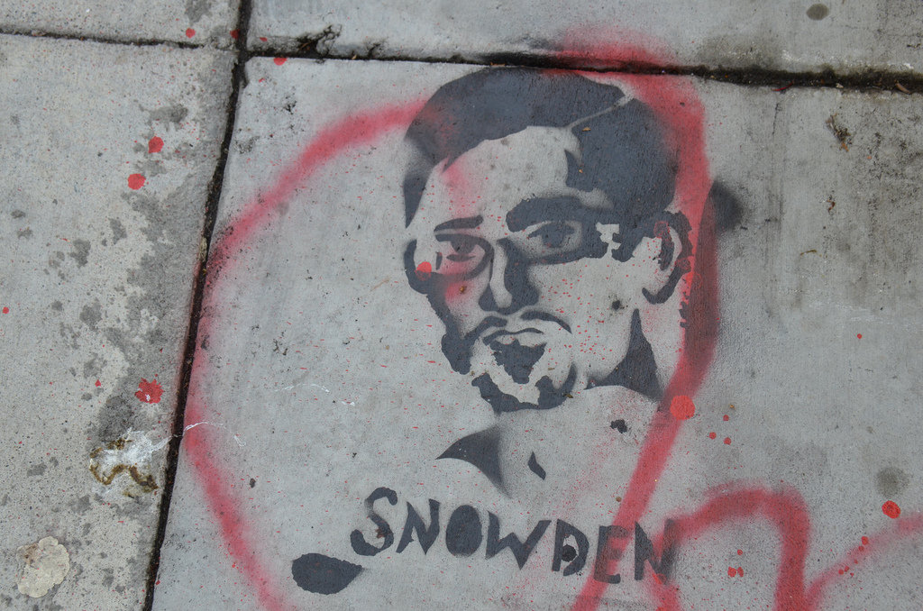 Eclair Bandersnatch: Street Artist For The Snowden Age