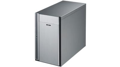 There Are 10 Drives And 80TB Of Storage Hiding Inside This Tower