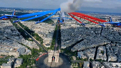 Watch Planes Cut Straight Through Paris By Flying On Top Of A Street