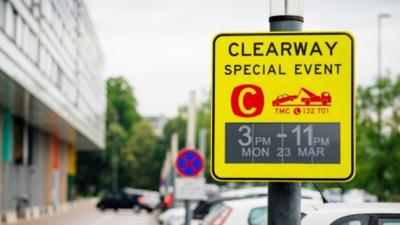 Sydney Has Rolled Out The World’s First E Ink Traffic Signs