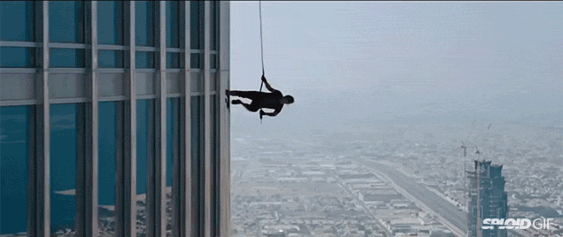 The Most Insane Tom Cruise Stunts From The Mission Impossible Movies
