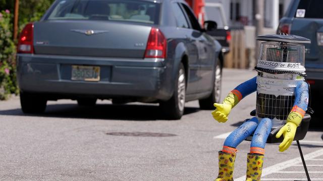 US Hitchhiking Robot Lasts Just Two Weeks Because Humans Are Terrible