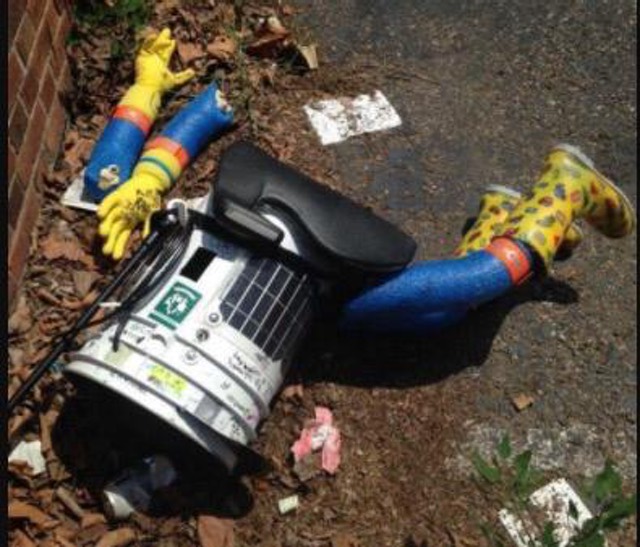 Vlogger Claims To Have Surveillance Cam Footage Of HitchBOT’s Death