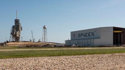 SpaceX’s New Hangar Is Looking Good