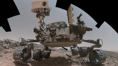 A Fan Stitched Together The Best Selfie Of Curiosity Yet  