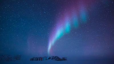 Scientists At The End Of The World Enjoy A Stunning Aurora Australis