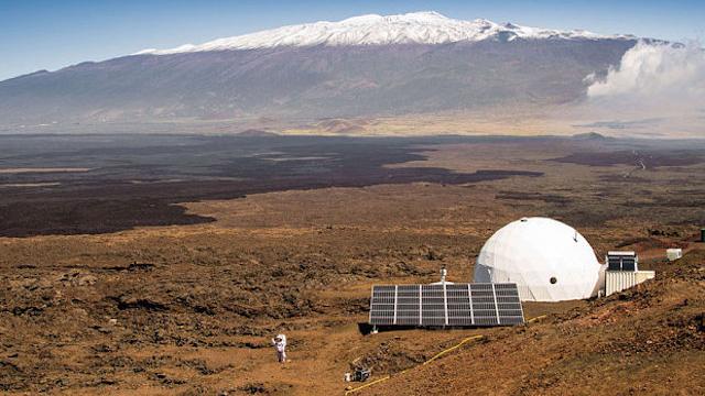 NASA Just Sealed Six People In A Dome For A Year To Practice Mars