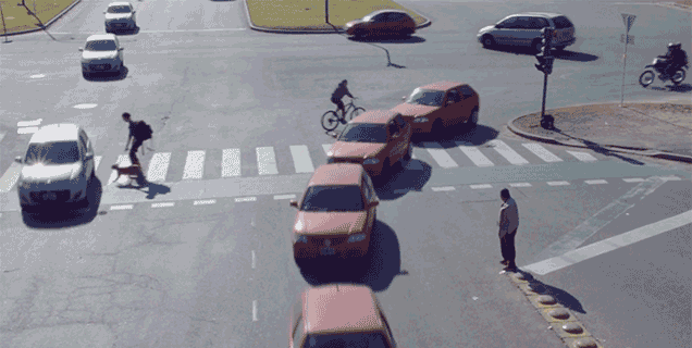 This GIF Is Amazing, But Those Aren’t Self-Driving Cars