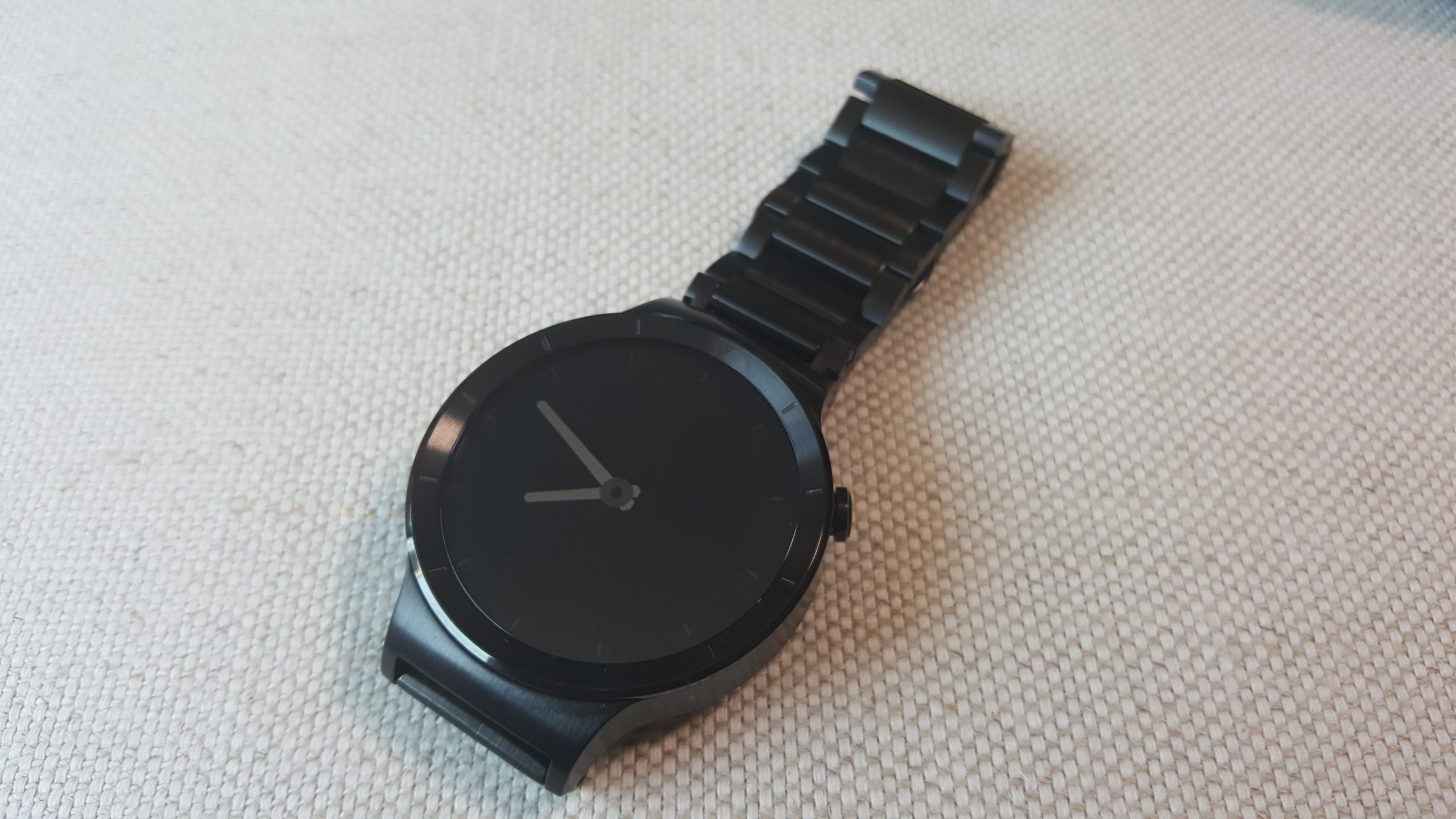 Huawei Watch Hands On: Gorgeous Luxury-Class That’s A Bit Too Bulky