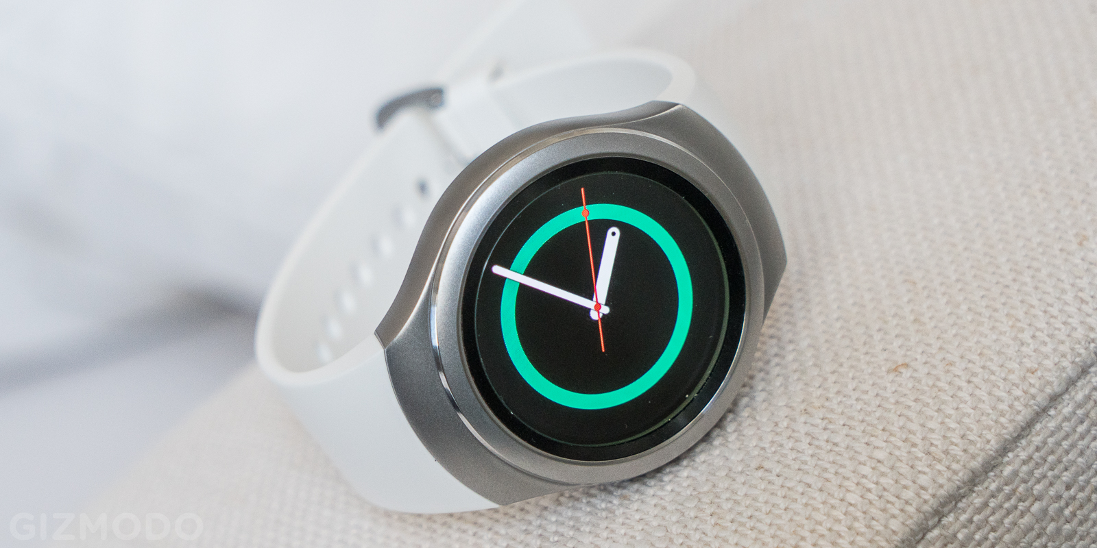 The Gear S2 Smartwatch Is A Good Idea, Racked With OS Growing Pains