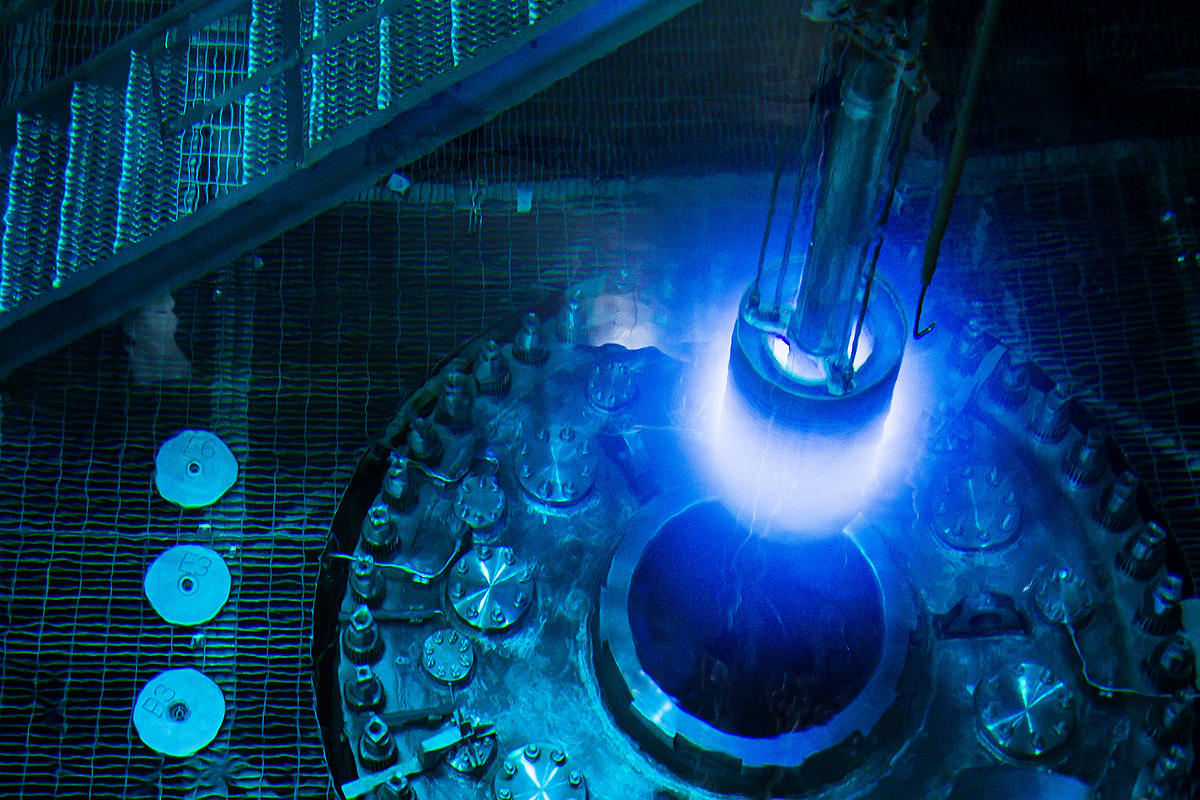 Isotope Reactor Basically Looks Like A Sci-Fi Weapon In These Photos