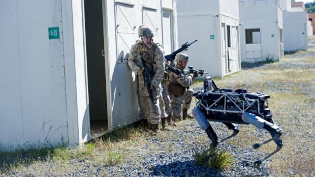US Marines Are Sending This Robotic Dog Into Simulated Combat