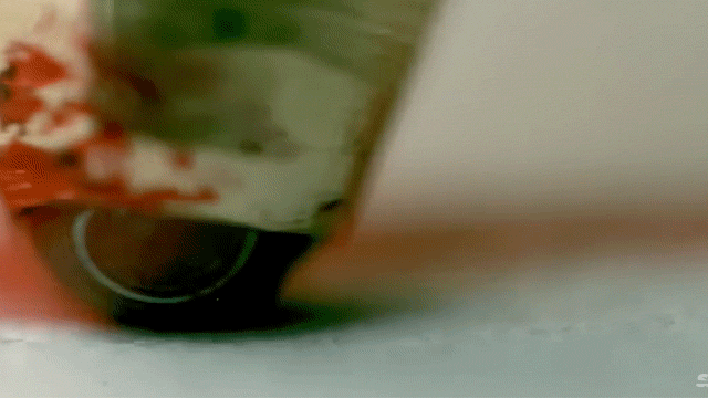 Incredible Close Up Video Shows How A Ballpoint Pen Works