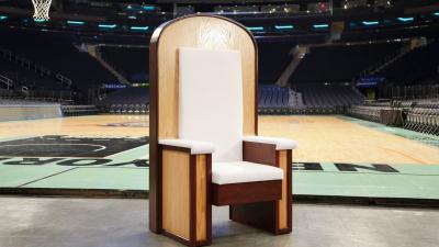 New York Should Be Ashamed Of The Heinous Chair It Built For The Pope